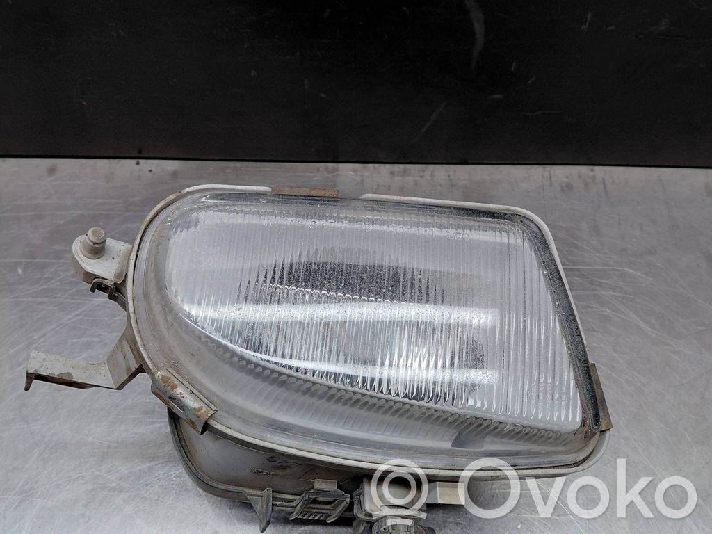 Mercedes-Benz CLK A208 C208 Etusumuvalo 