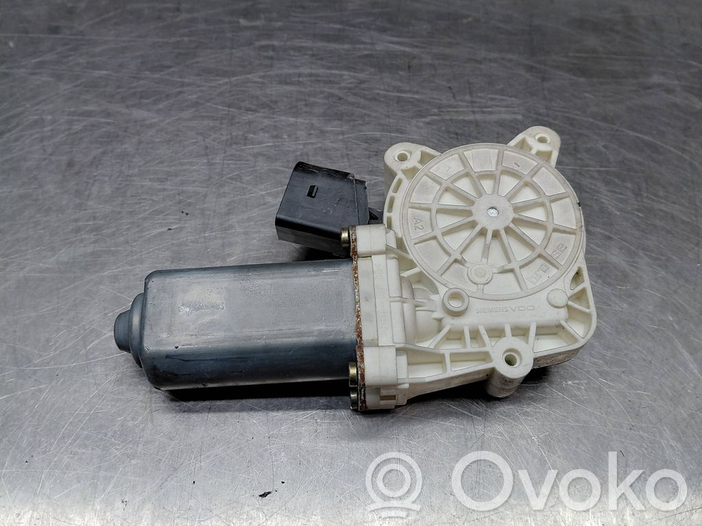 BMW 5 E60 E61 Front door window regulator motor 