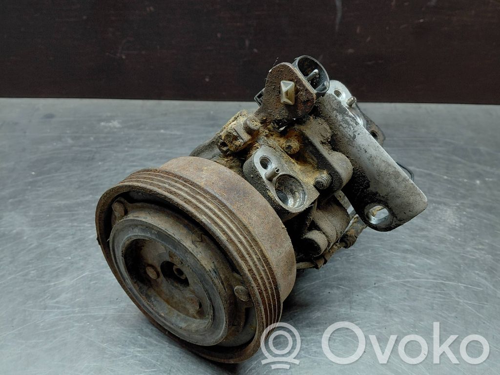 BMW 3 E36 Ilmastointilaitteen kompressorin pumppu (A/C) 