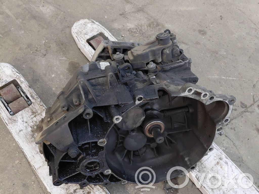 Volvo V70 Manualna 6-biegowa skrzynia biegów 