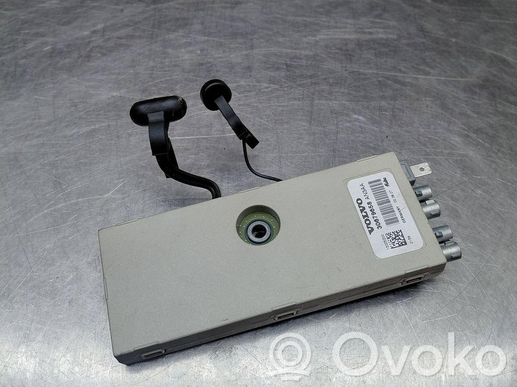 Volvo V70 Antenos stiprintuvas 
