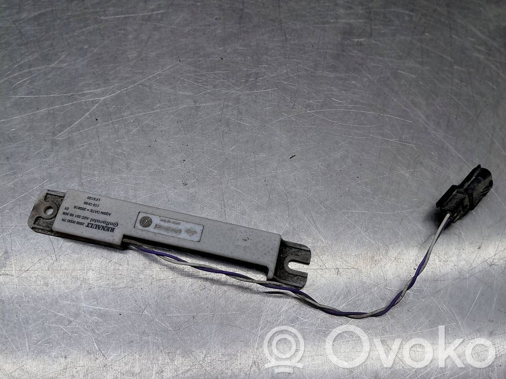 Renault Megane IV Antenos stiprintuvas 