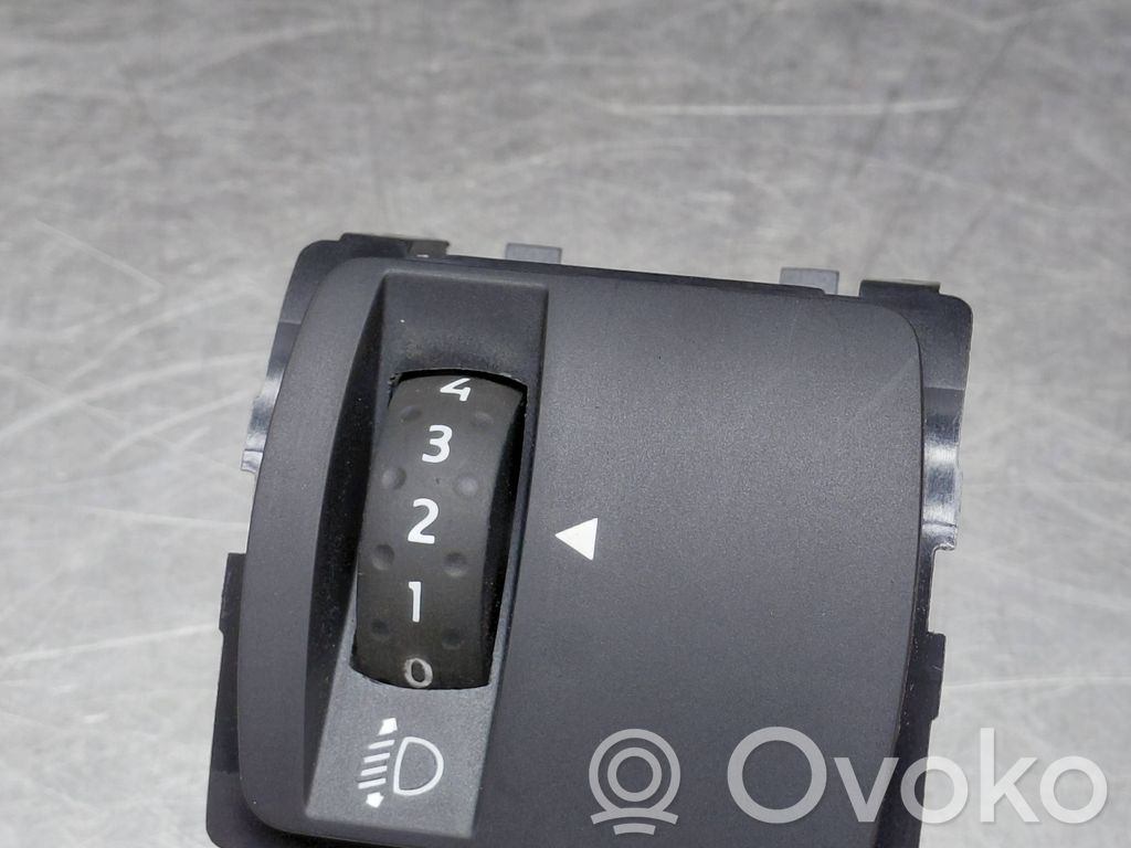 Renault Megane IV Headlight level height control switch 