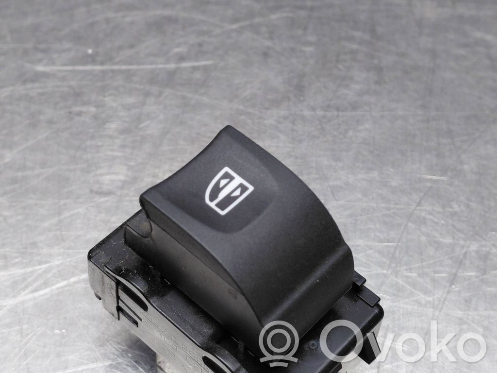 Renault Megane IV Electric window control switch 