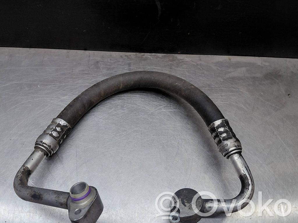 Audi A8 S8 D3 4E Ilmastointilaitteen putki (A/C) 