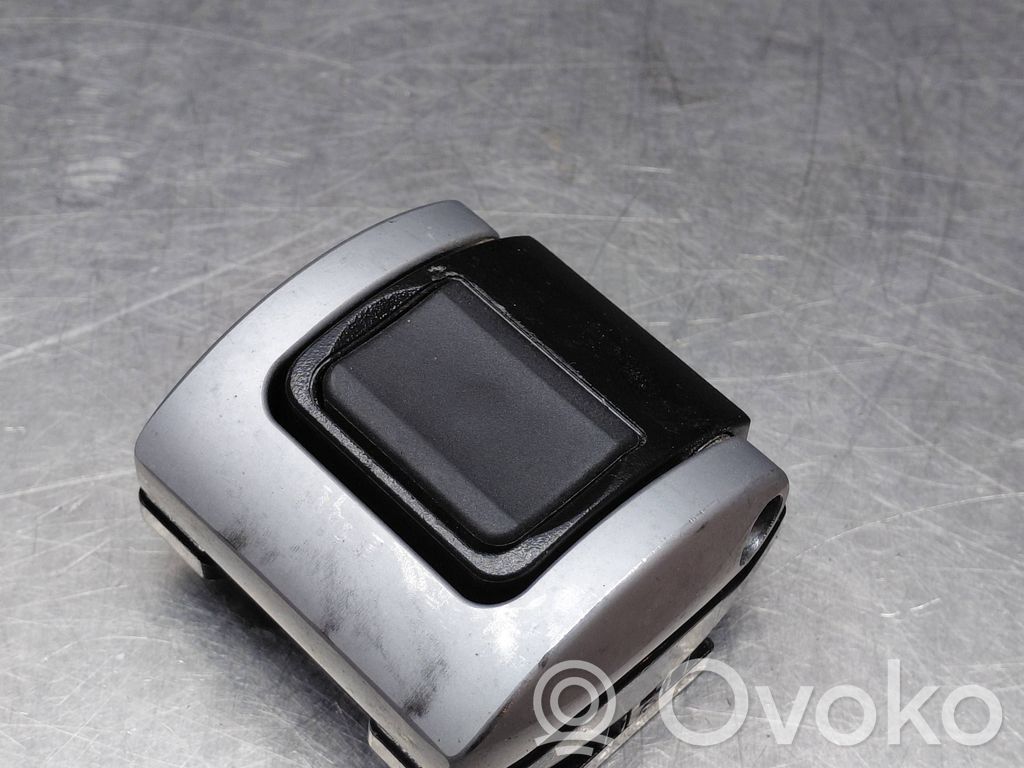 Audi A6 S6 C6 4F Tie down hook / loop 