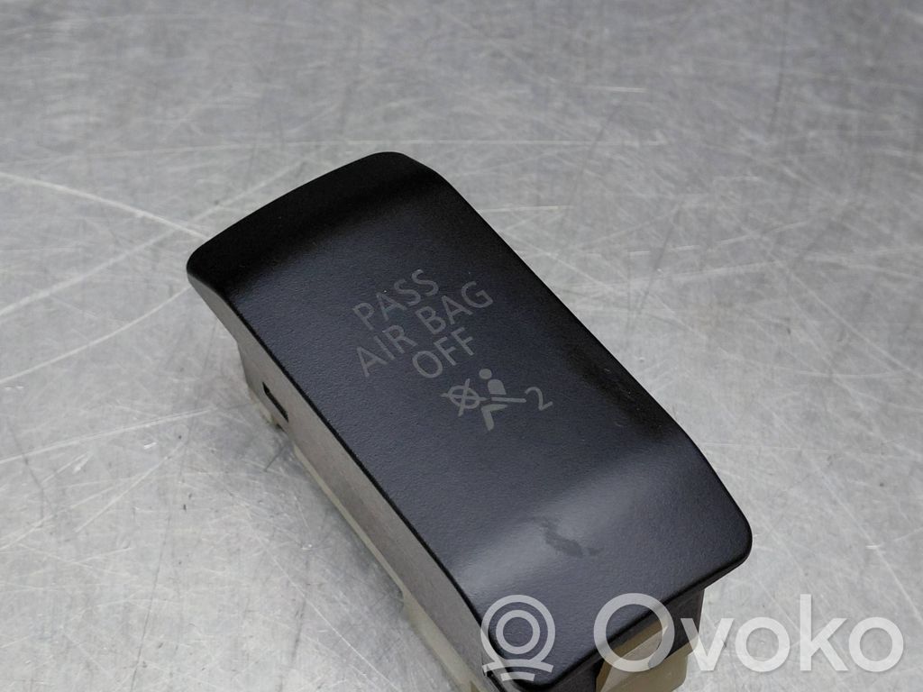 BMW 5 E60 E61 Interruptor de encendido/apagado del airbag de pasajero 