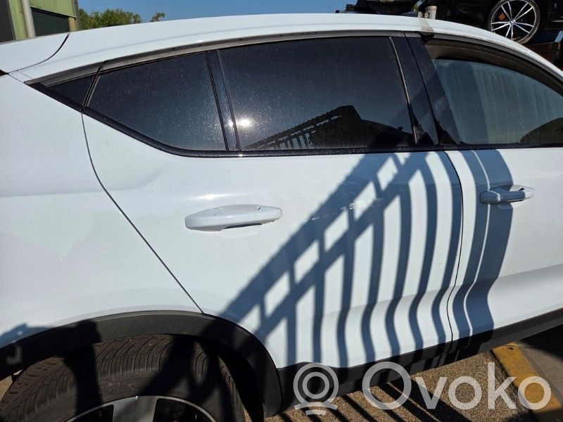 Volvo C40 Puerta trasera 