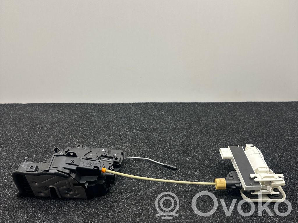 BMW X5 F15 Zamek drzwi przednich 