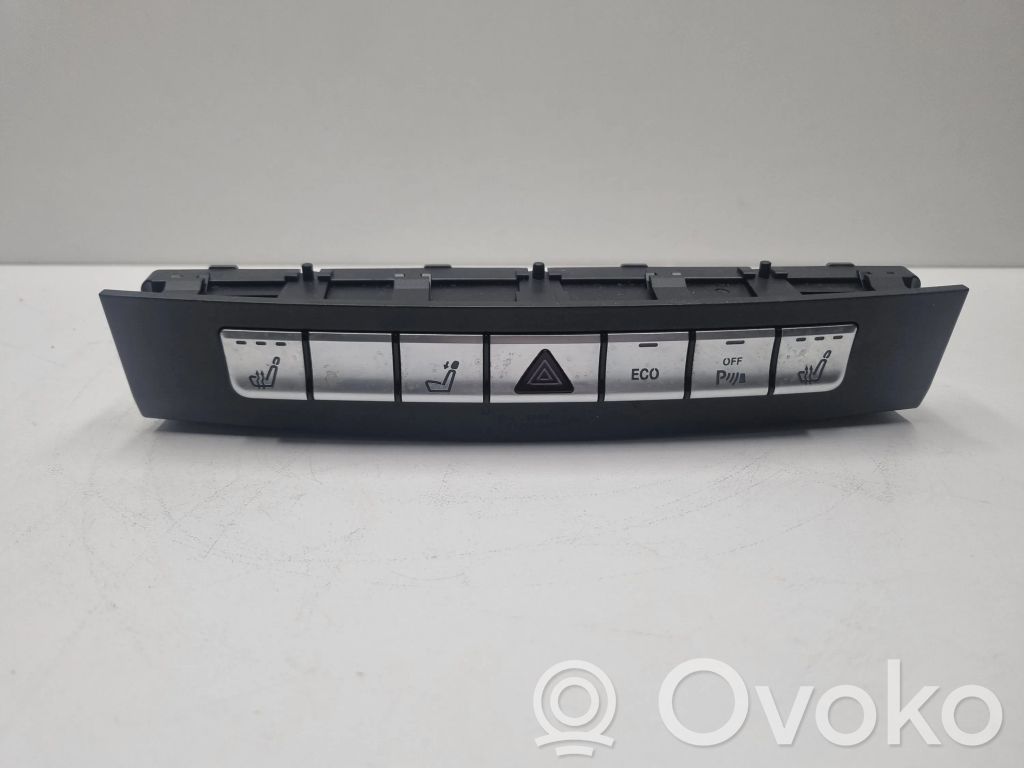 Mercedes-Benz E W212 Seat heating switch 