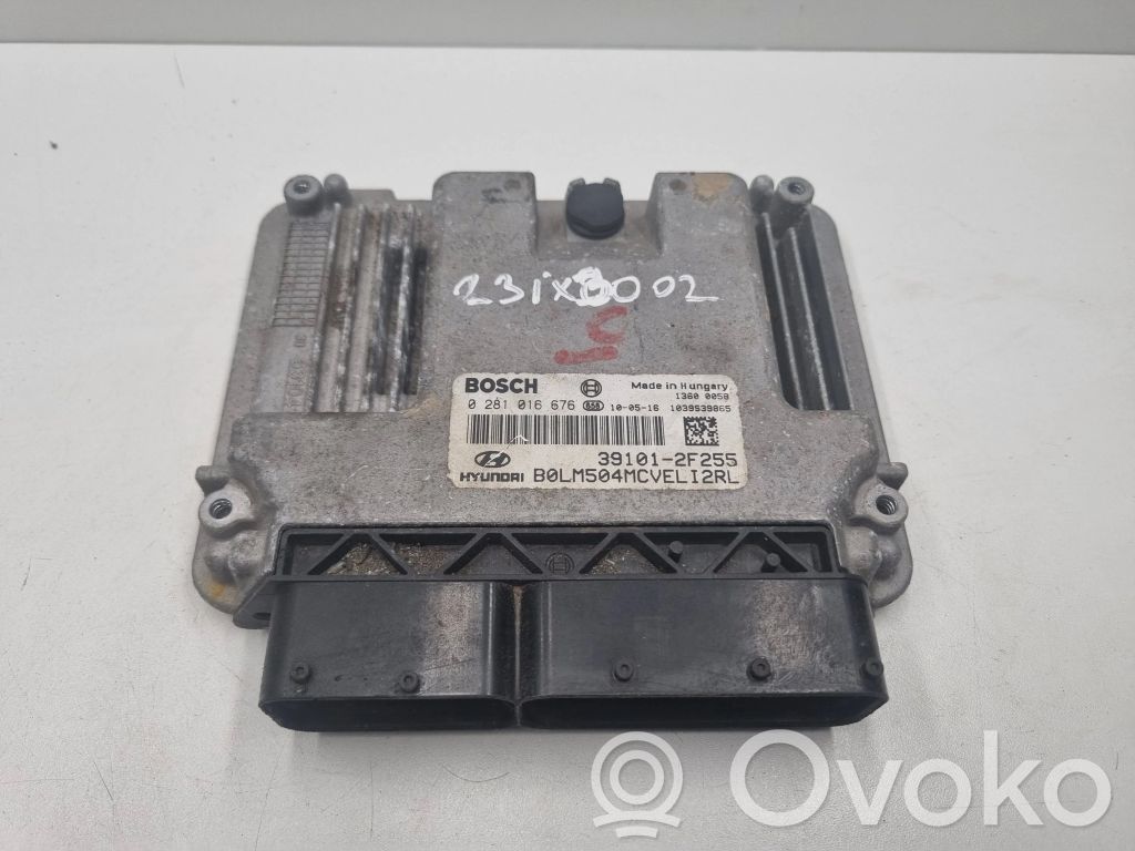 Hyundai ix35 Engine control unit/module 