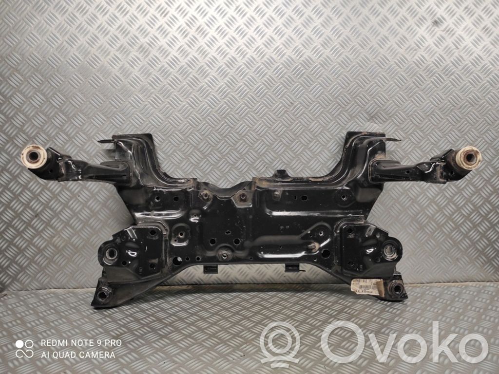 Ford Focus Priekinis traversas 