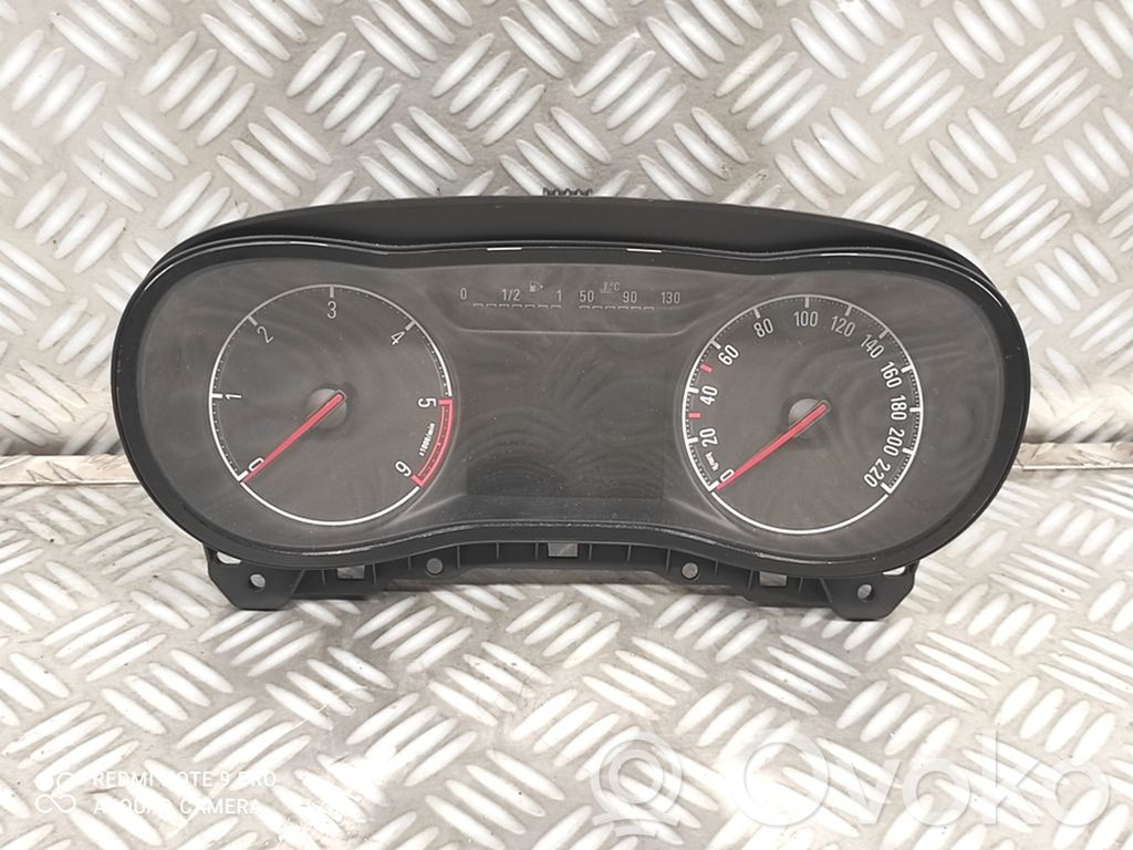 Opel Corsa E Spidometrs (instrumentu panelī) 