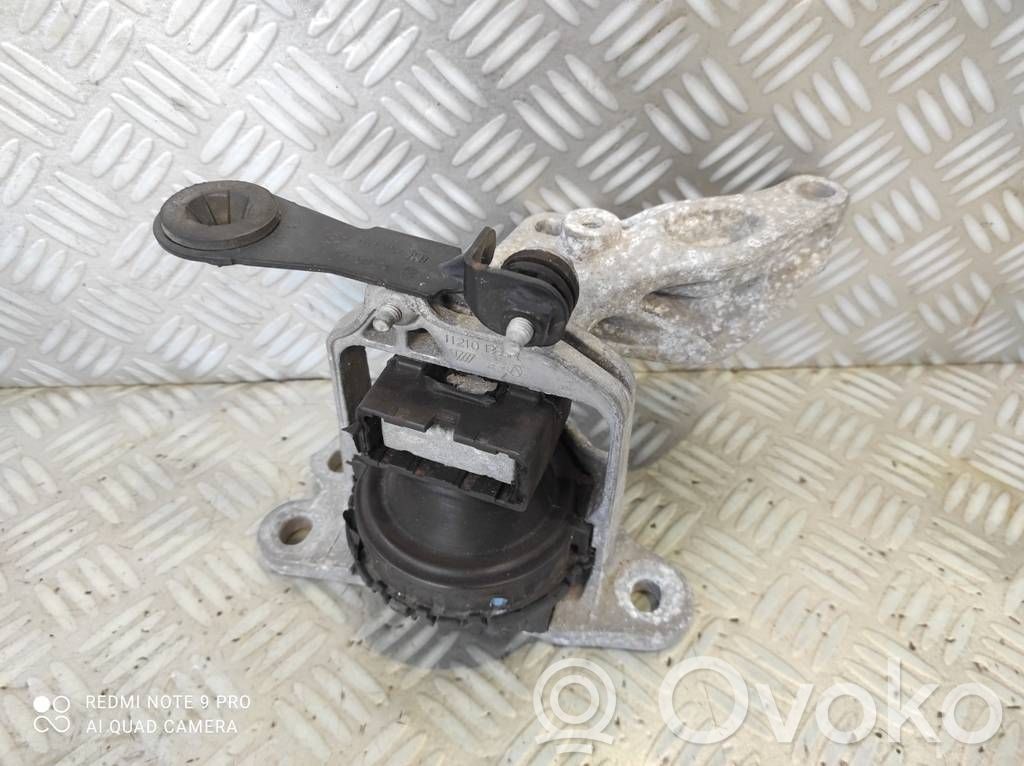 Engine mount bracket   112841371R,112101360R