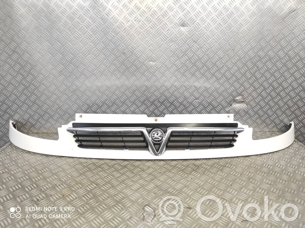 Opel Vivaro Oberes Gitter vorne 