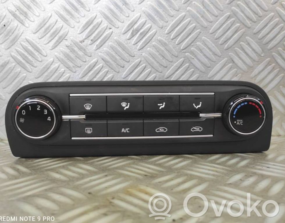 KIA Xceed Climate control unit 