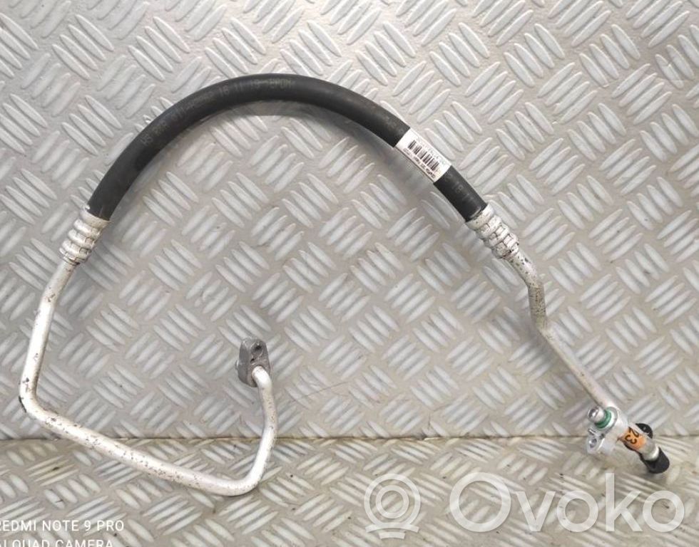 Hyundai i30 Ilmastointilaitteen putki (A/C) 