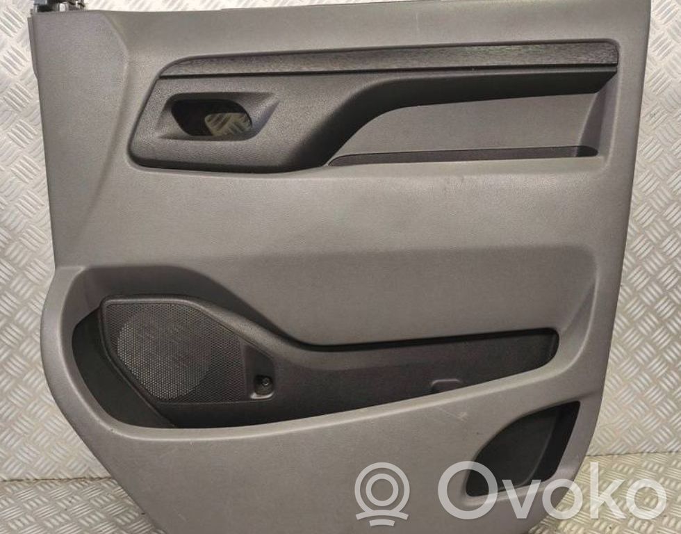 Peugeot Expert Etuoven verhoilu 