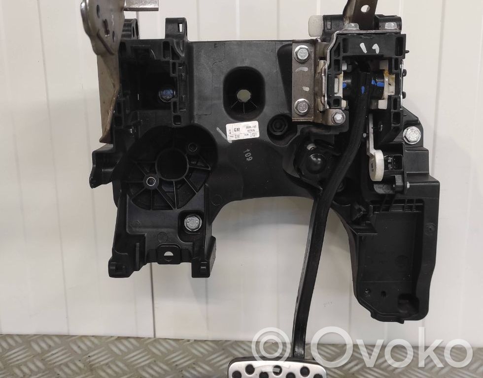 Opel Insignia A Assemblage pédale 