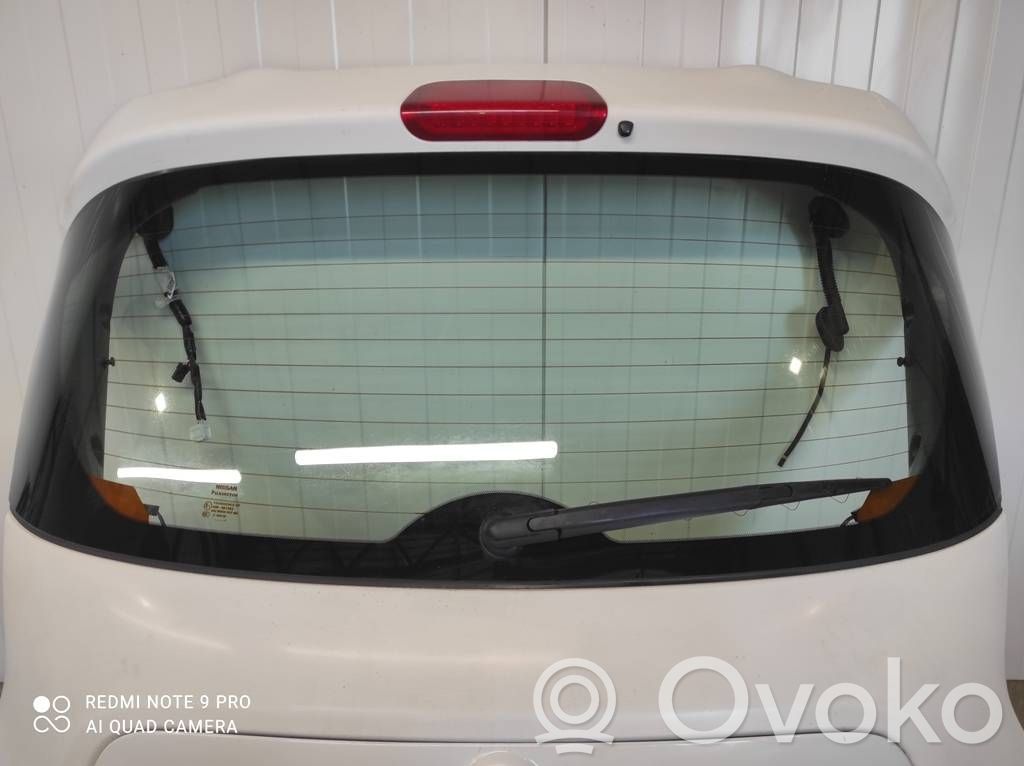 Nissan Juke I F15 Szyba tylna 