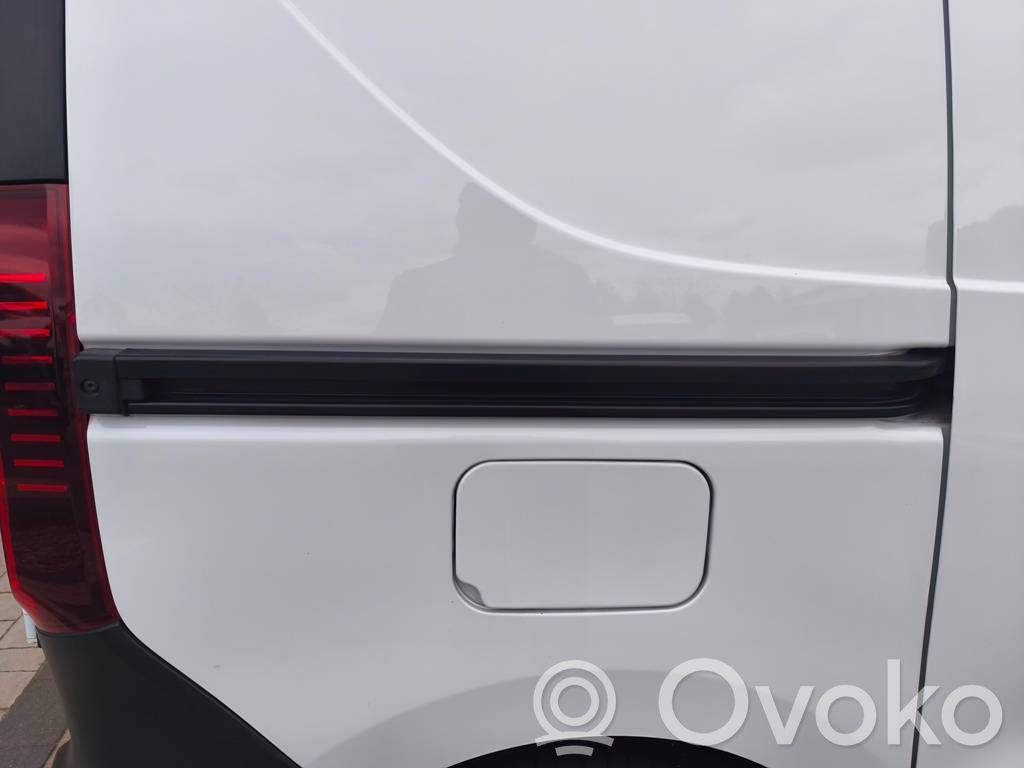 Sliding door middle roller runner   TWOJEAUTO882182990,RENAULTEXPRES