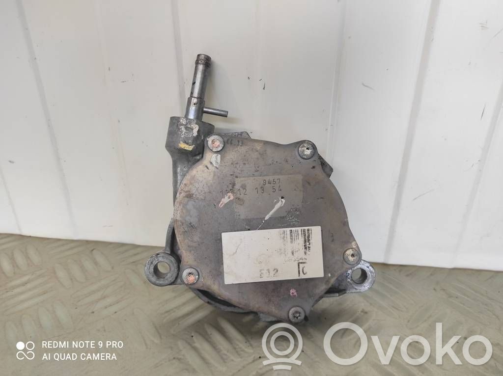 Toyota Auris E180 Alipainepumppu 