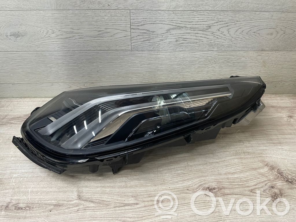 Lynk & co 01 Scheinwerfer 