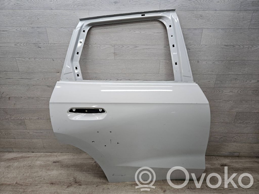 BMW X1 U11 Galinės durys 