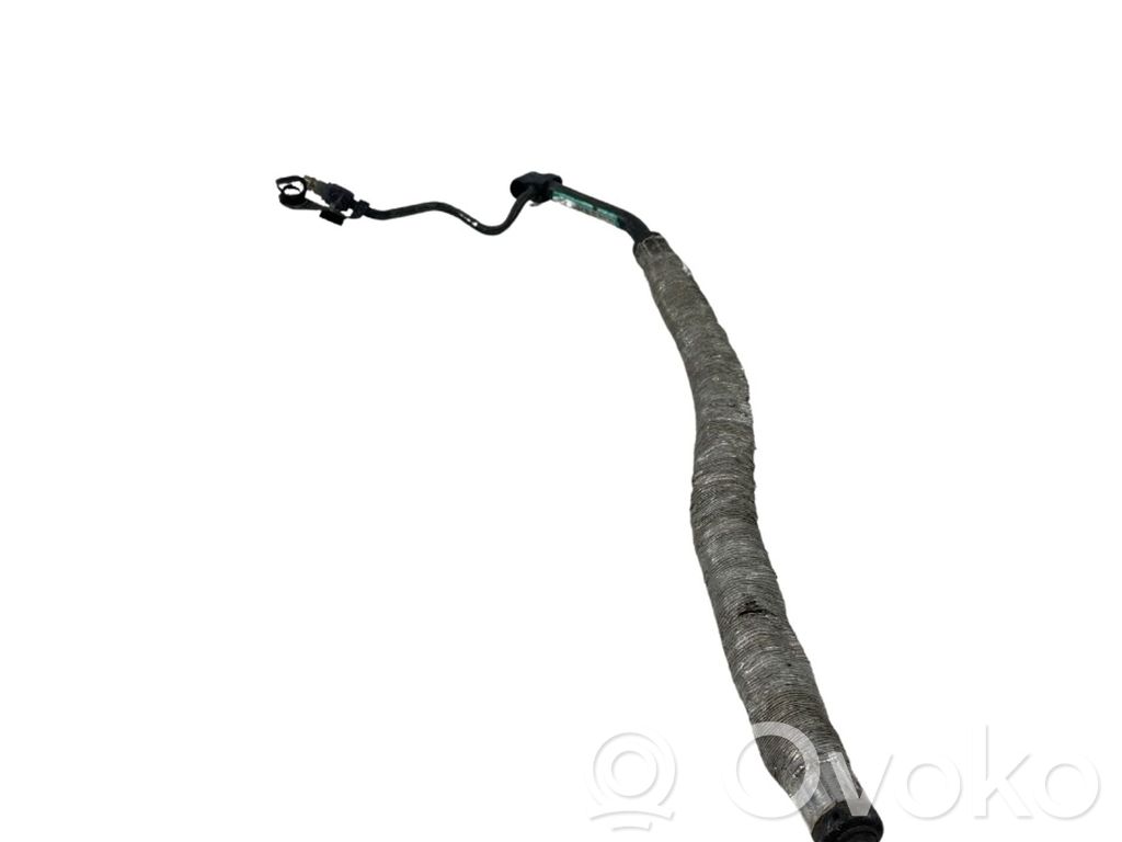 Air conditioning (A/C) pipe/hose   8386000