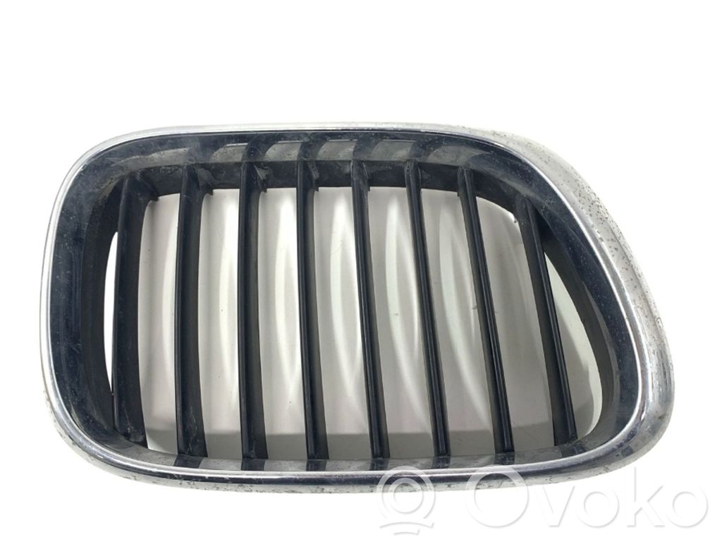 Front bumper upper radiator grill   51138247676