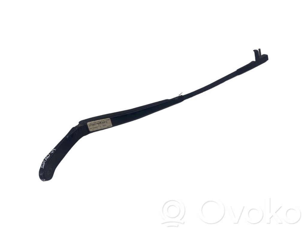 Front wiper blade arm