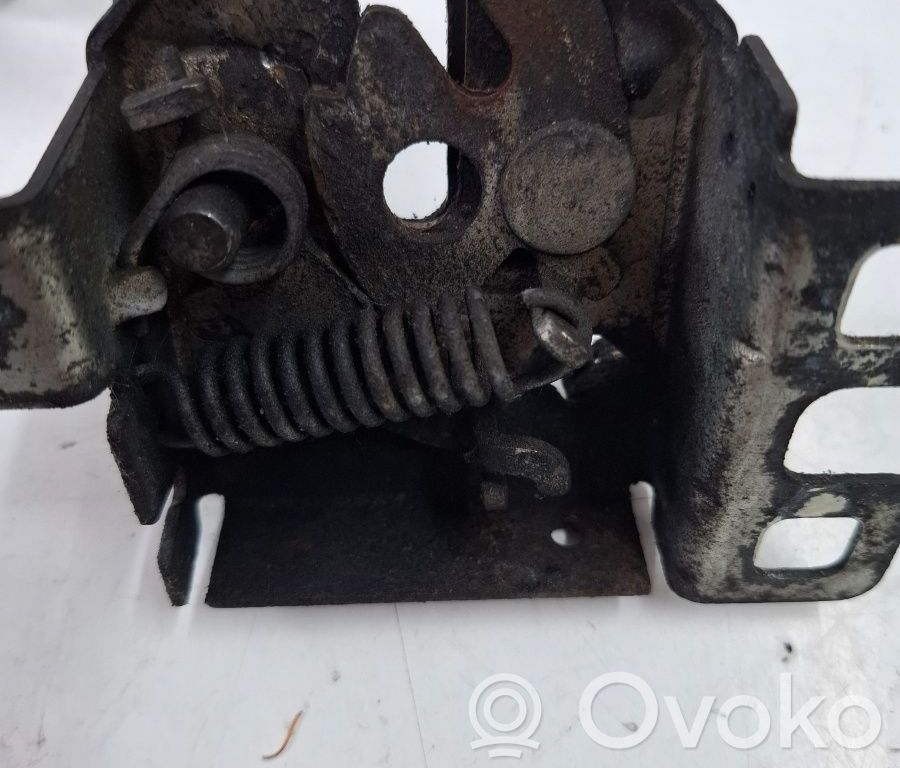 Engine bonnet/hood lock/catch