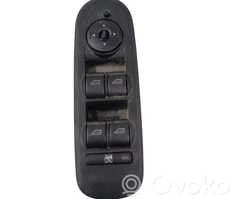 Electric window control switch   6M2T14A132BE