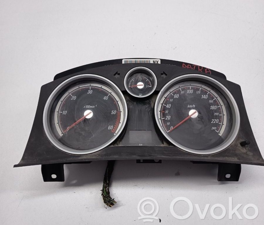 Uhr   110080256043
