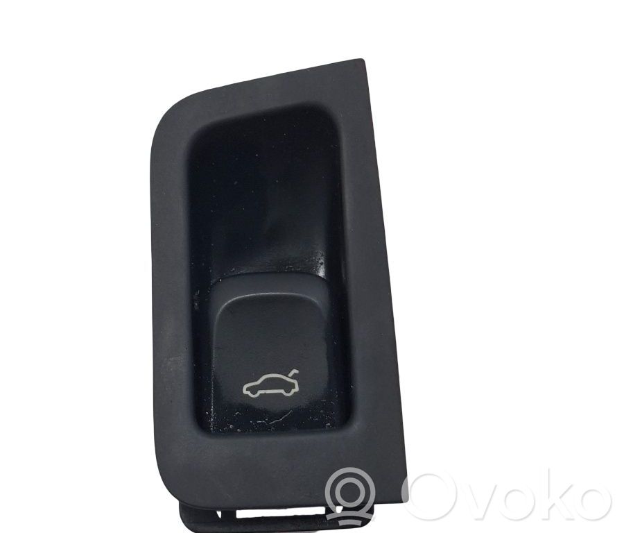 Tailgate/trunk/boot open switch   4G1959829