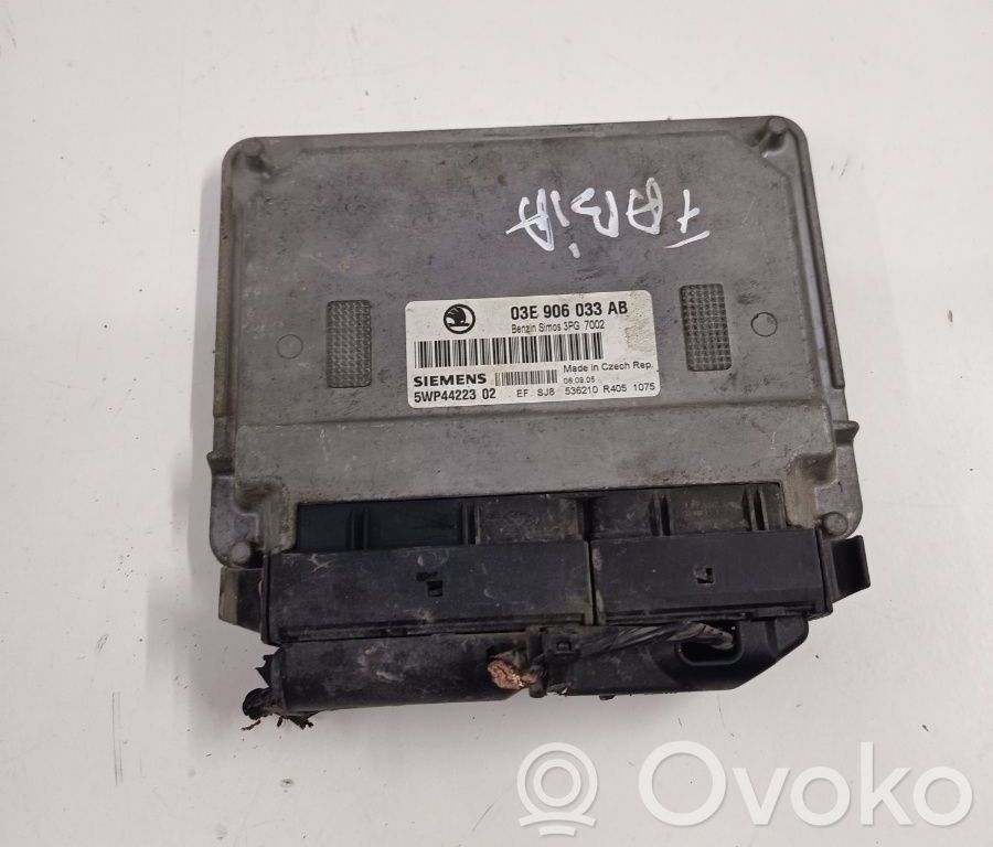 Engine control unit/module ECU   03E906033AB