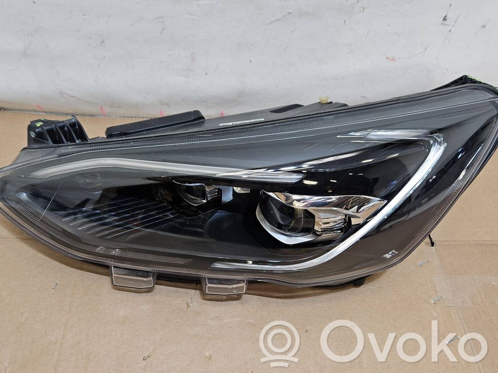 Ford Focus Headlight/headlamp 