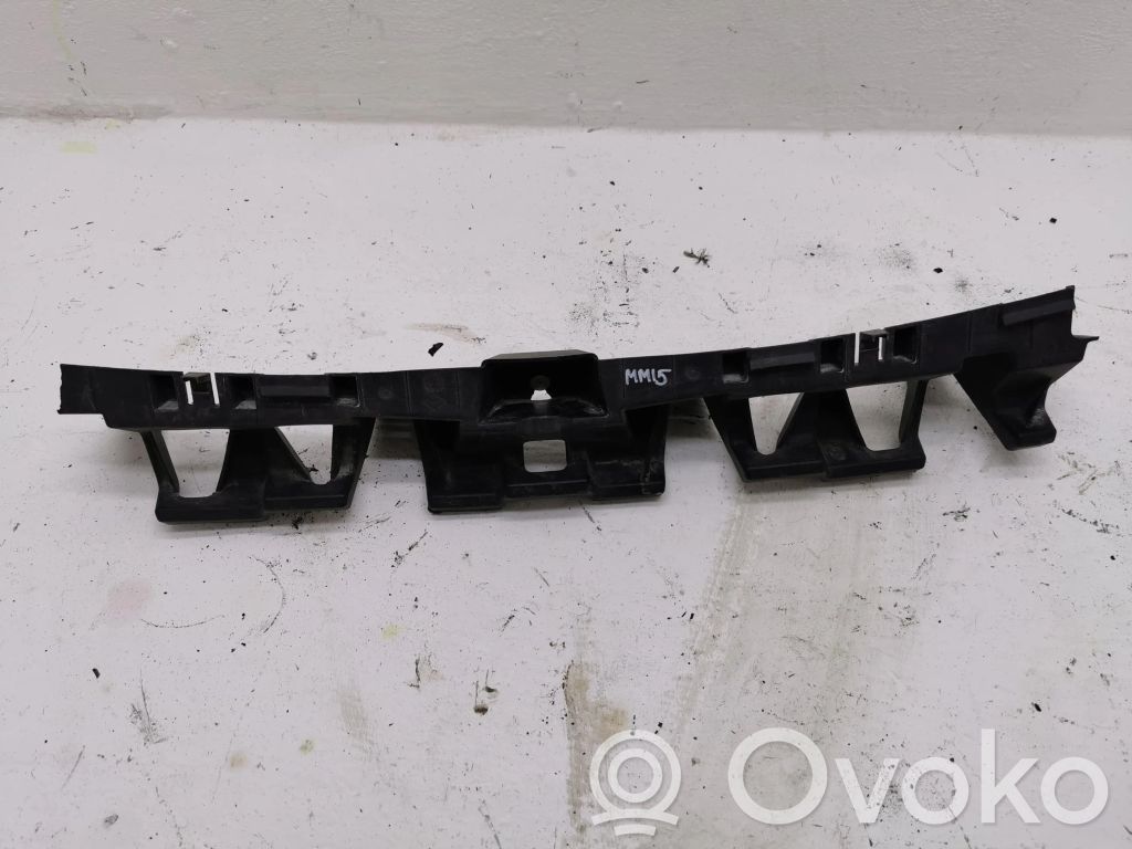 Renault Megane II Soporte de montaje del parachoques trasero 
