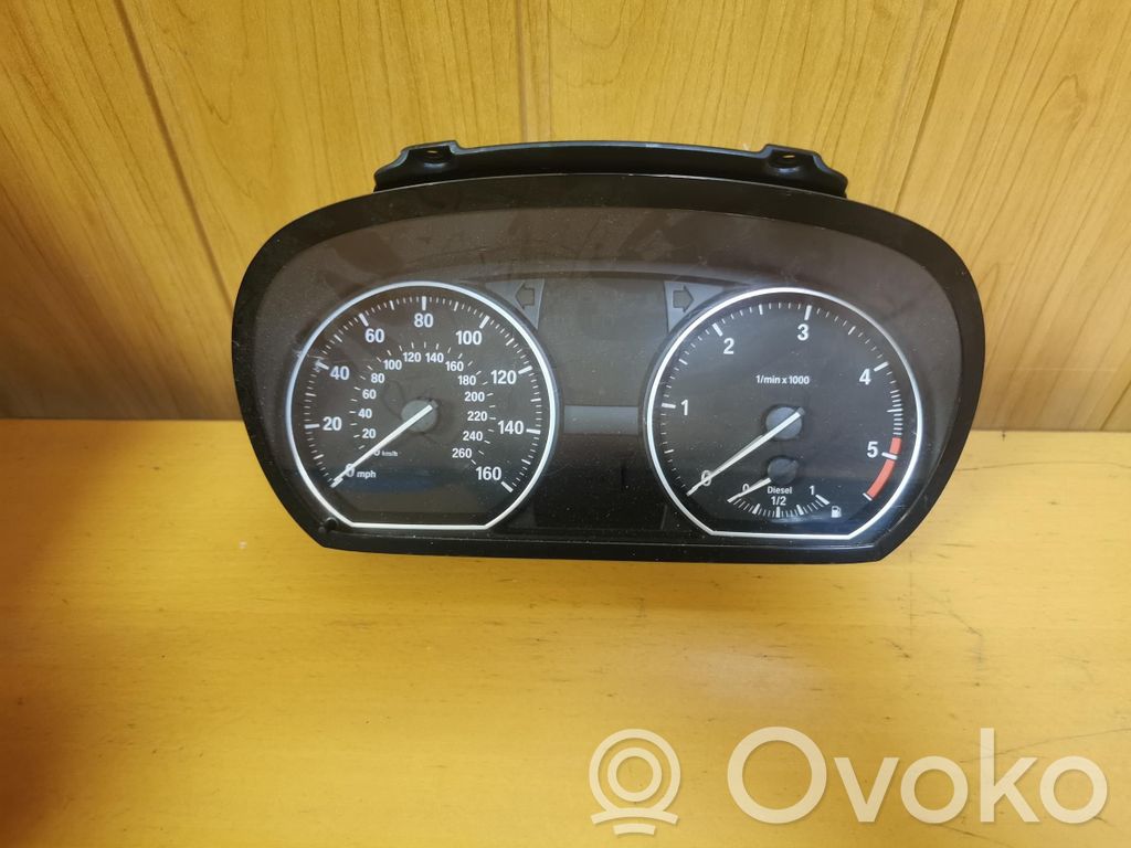 BMW 1 E81 E87 Spidometras (prietaisų skydelis) 