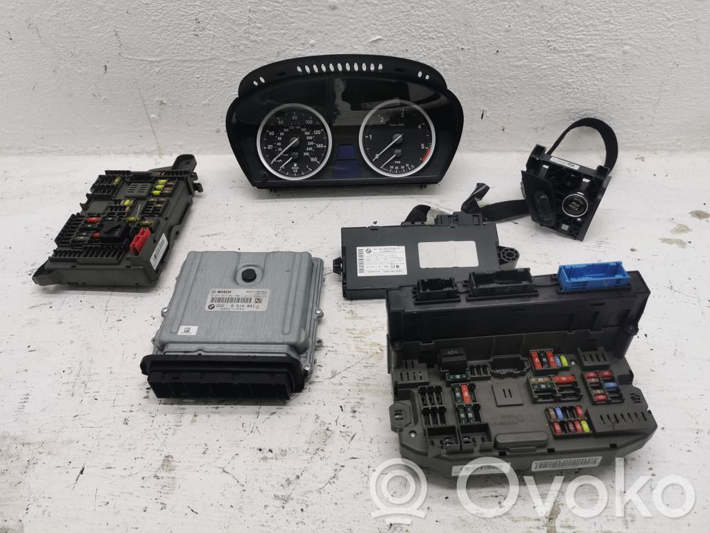 Engine ECU kit and lock set   8510841,8510841
