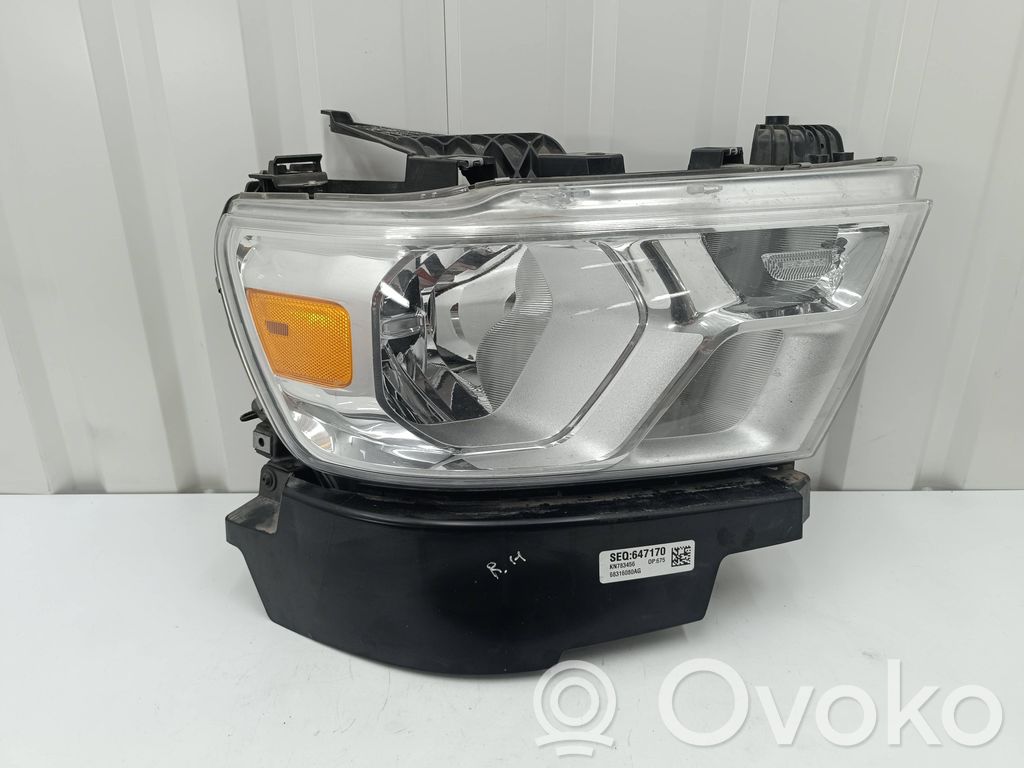 Dodge RAM Lampa przednia 
