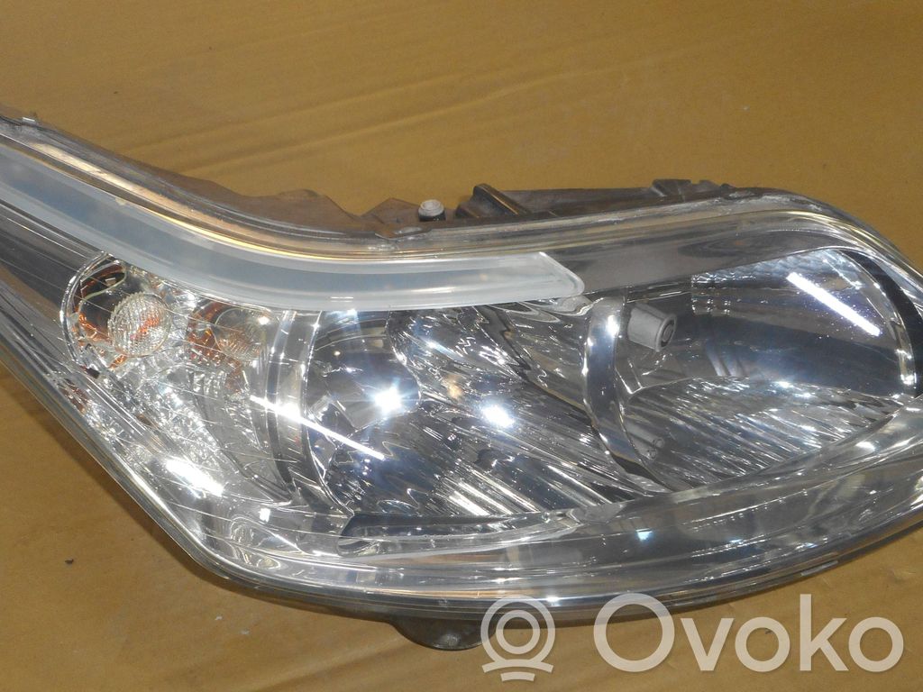 Citroen C4 I Lampa przednia 