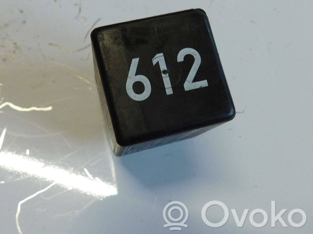 Muu rele   8Z0906383