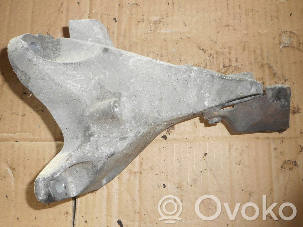 BMW 1 E82 E88 Engine mounting bracket 
