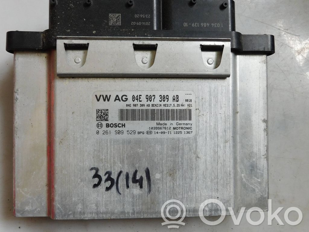 Volkswagen PASSAT B8 Engine control unit/module 