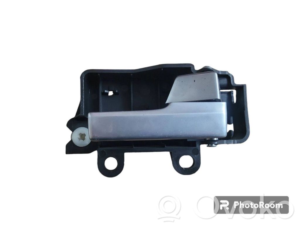 Manecilla interna puerta trasera   8M51R22600AA