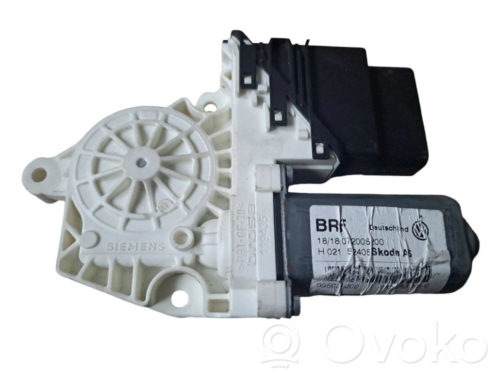 Skoda Octavia Mk2 (1Z) Silniczek podnoszenia szyby drzwi tylnych 