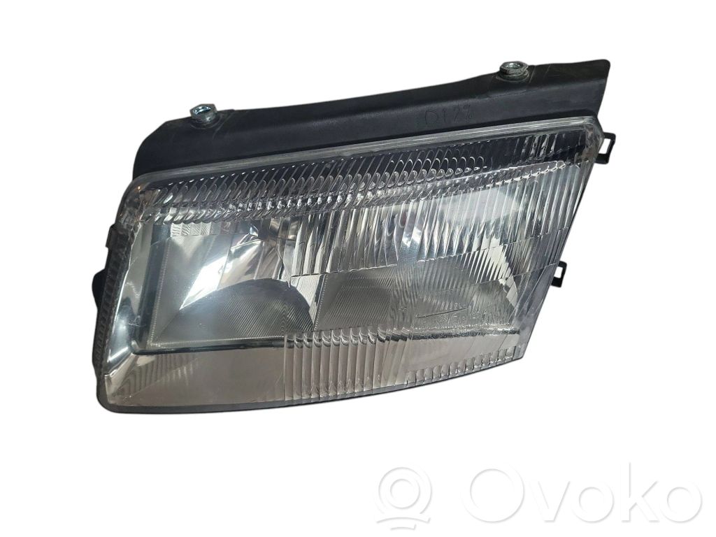 Volkswagen PASSAT B5 Headlight/headlamp 