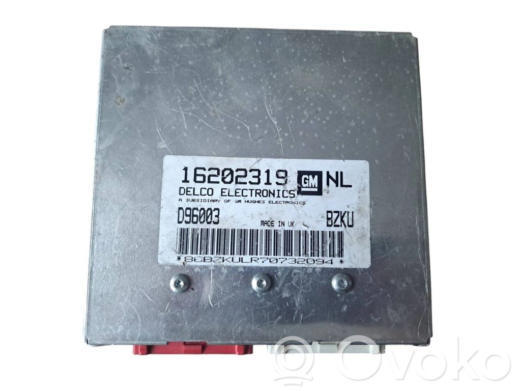 Opel Vectra B Engine control unit/module 