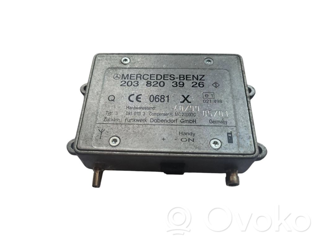 Mercedes-Benz E W210 Wzmacniacz anteny 